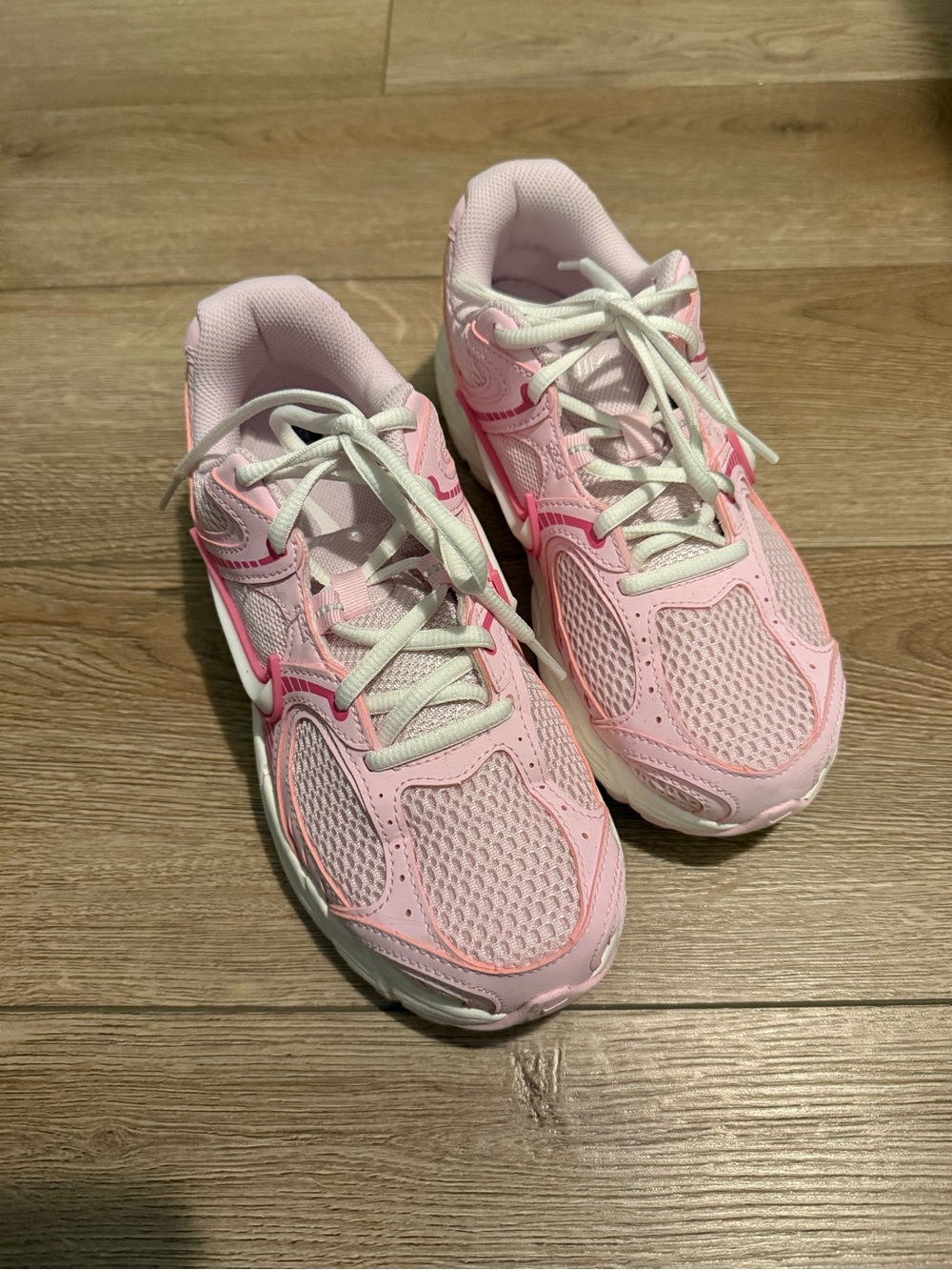 Nike Women’s V5 RNR pink - Picture 2 of 6